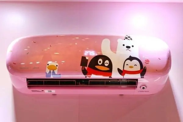 在转转交易上买七位qq被骗了，有他手机号，他告诉我的账号密码是真的，就是需要他手机验证码?